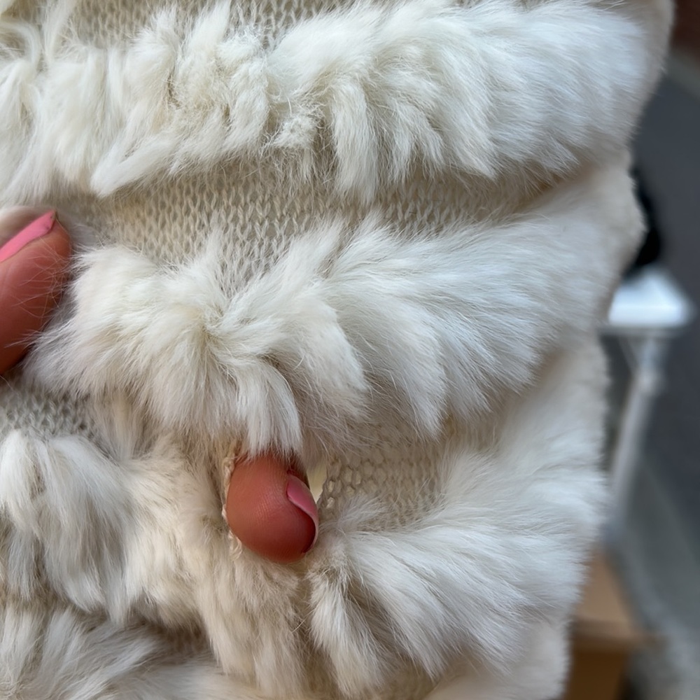 BCBGMAXAZRIA Fur Scarf - Picture 5 of 7